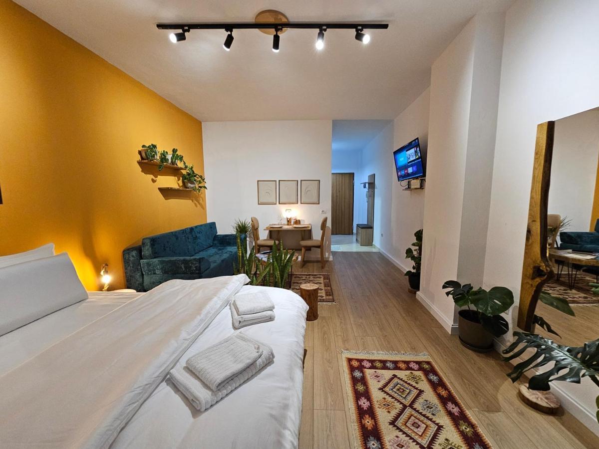 Vibe Studio Apartment Тирана Екстер'єр фото
