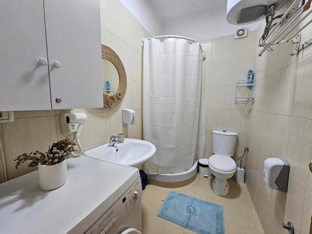 Vibe Studio Apartment Тирана Екстер'єр фото