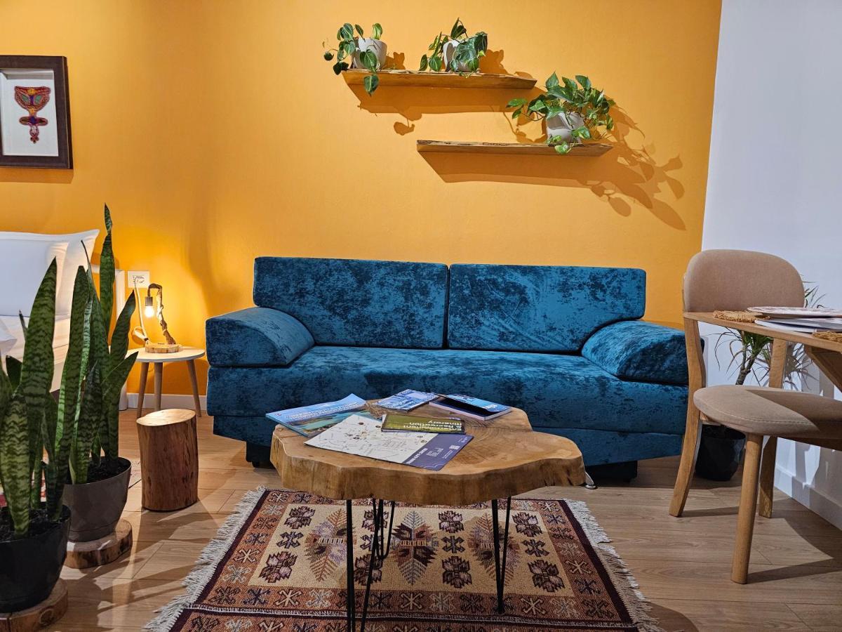 Vibe Studio Apartment Тирана Екстер'єр фото