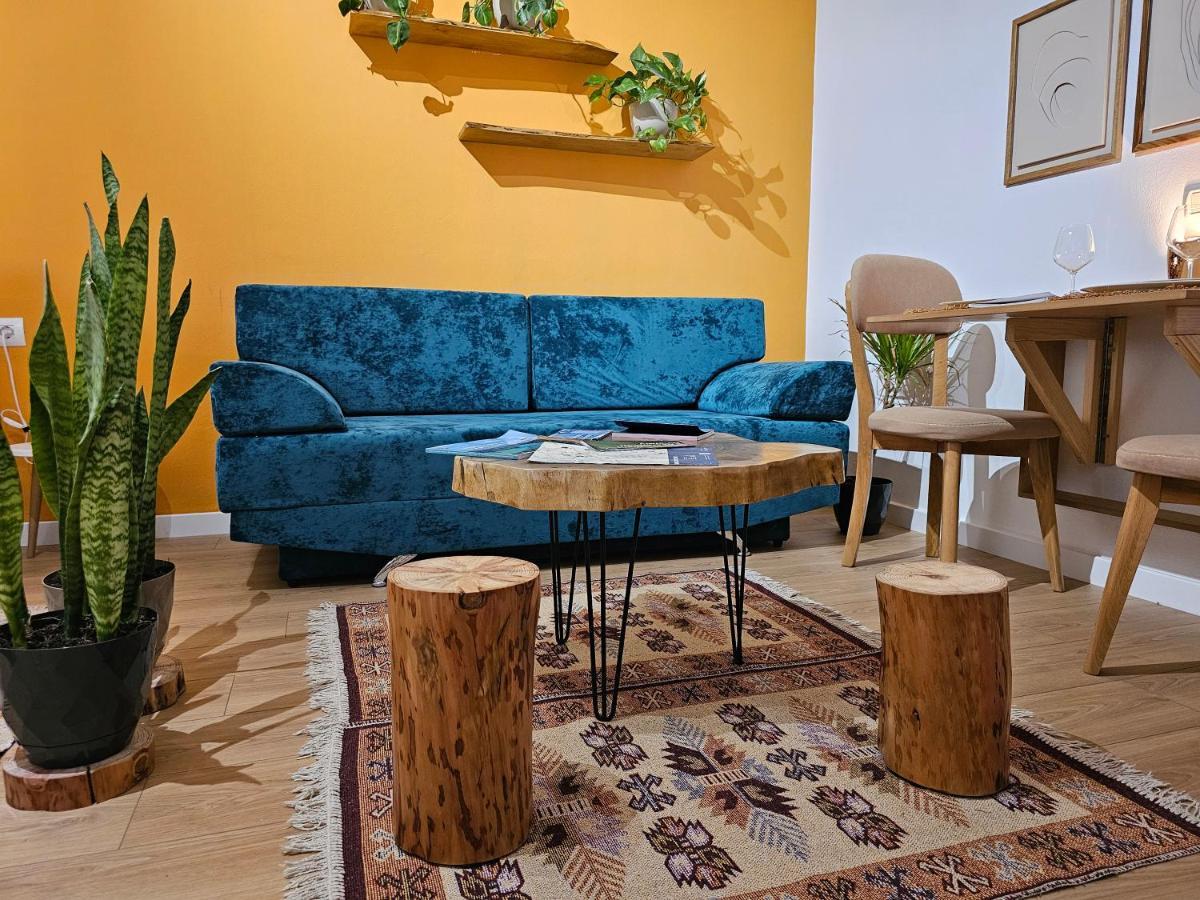 Vibe Studio Apartment Тирана Екстер'єр фото